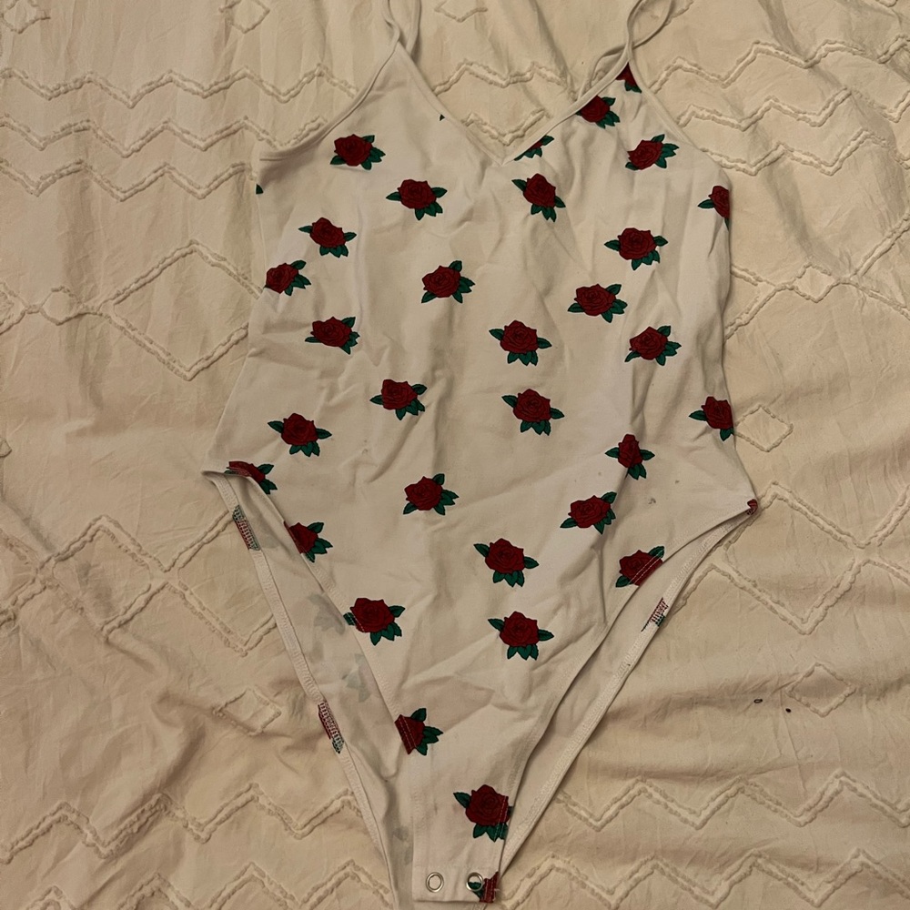 Cute Forever 21 Rose Bodysuit 🌹